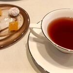 Restaurant Rue richesse - ハーブティ＆小菓子　ゼラチンを使わないオレンジゼリーは想像以上の塩味　