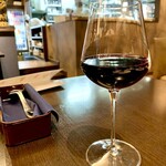 106 サウスインディアン - 赤ワインもドッシリフルボディで果実味溢れ、スパイスによくマッチして美味しい