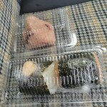 おむすび権米衛 - 料理写真:蛸飯、明太チーズ、煮卵のおむすび