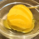 106 サウスインディアン - ホワイトハウスで食されるマンゴーのシャーベット。かなり美味しい