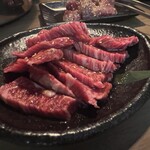 焼肉ホルモン 極 - 