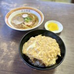 Tamayama Shokudou - カツ丼とミニ中華そば