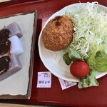 道の駅 奥久慈だいご - 「みそ田楽」（350円）と「特選奥久慈しゃも親子コロッケ」（350円）