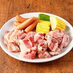 鸡胸肉拼盘 (哇伊欧五花肉/三元猪/鸡颈肉/Jyusi横膈膜 (猪) /香肠)