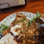 キッチン REST - チキン。
      カレーとチキン南蛮の融合。
      合ってると思う。