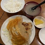 Fujiiya - シソとチーズ餃子のミックス定食