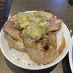 丸 中華そば - ねぎ塩肉ごはん