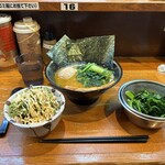 ラーメン 末廣家 - 