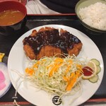 Ichifuji - 味噌カツ定食