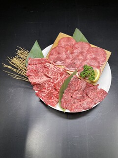 Yakiniku Rakuen - 