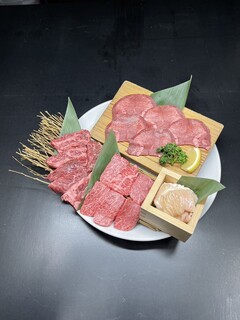 Yakiniku Rakuen - 