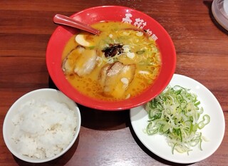 えび豚骨拉麺 春樹 - えび豚骨味噌拉麺