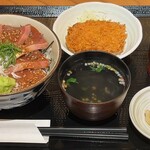 豊洲場外食堂魚金 - ホタテのクリームコロッケとお吸い物鯛汁は美味かった