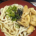 人力うどん - ネギとツユをかけて ワサビをとかす
