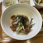 旬菜 とりどり - 豚照焼丼(日替ランチ)