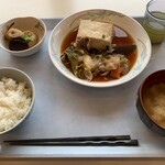 黎明 - Aセット（肉豆腐）570円