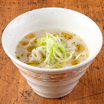 Com tam soup Gyoza / Dumpling