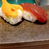 鮨 逸喜優 - 青柳と鮪