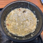 カルビ丼とスン豆腐専門店 韓丼 - 残ったスープにご飯を投入して雑炊風に