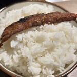炭火焼肉 まる - 焼肉オンザライス