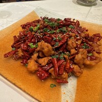 四川豆花飯荘 東京店 - 鶏肉の重慶とうがらし炒め