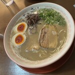 麺屋 桜息吹 - 味玉豚骨ラーメン