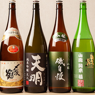 Enjoy seasonal premium sake for less than 1,000 yen