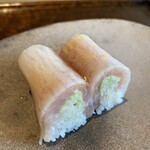 Sushi Sanshin - ぶり大根はアート作品