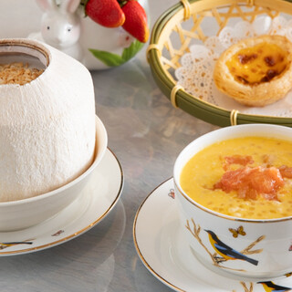 We also offer popular homemade desserts from our affiliated store “Hong Kong Story Sweets”!