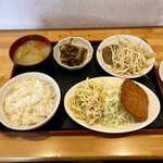 はじめ食堂 - 日替わり定食（税込み７００円）