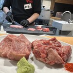 ライブ焼肉 てんぐ - タン食べ比べ