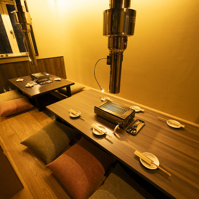 ヤキニクです。 座席 : ヤキニク キナシ - 心斎橋/焼肉 | 食べログ