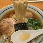 Ajitokoro Musashino - ピロピロの中平打麺
