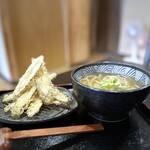 うどん兎屋 - ごぼう天うどん(620円）・・うどんと言えば「ごぼう天」でしょ。笑