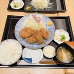 Tonkatsu Wakou - カキフライとヒレカツ定食