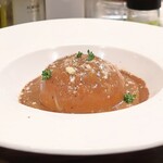 トリワイン ＰＩＫＯＳＨＨＨＵ - じーっくり焼いた新たまねぎのチーズ鶏デミソース