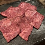 ヒレ肉の宝山 - 