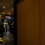 ふぐ 福治 - 個室内から店内を　2014.1.2x