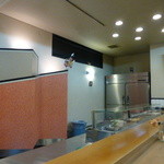 はましん - カウンター奥