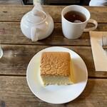 イネル - 台湾カステラとほうじ茶