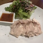 幸せを感じるワインと空飛ぶ唐揚げバル バル平 - 