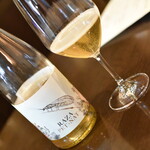 ワインバー バッカス - ハーザ・ペット・ナット・ブランコ（ボトル６，３００円）２０２４年３月