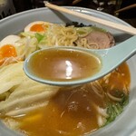 らーめん がら屋 - 思いのほかあっさりなので、飲んだ後に良い感じ