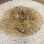 ワイン アンド フレンチ スタイル アペロ - カルボナーラ