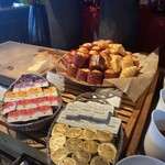 スカイビュッフェ51 - パンも沢山取り揃えてます。