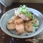 らあめん サンド - 炙りチャーシュー丼（アップ）
