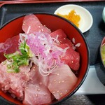 みなと市場 小松鮪専門店 - 