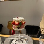 夜パフェ専門店 モモブクロ - 