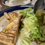 びすとろMARU - 自家製ベーコンと玉ねぎのキッシュ