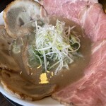 鶏豚骨ラーメン 麺屋かがり - 